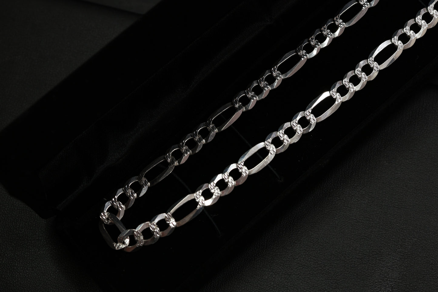 8MM Figaro Chain